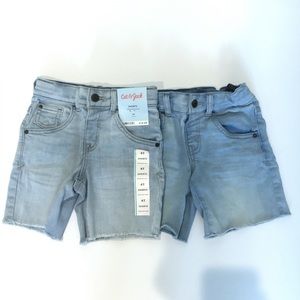 Two pack Boys shorts 4T.